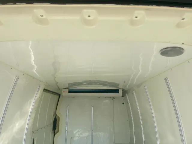 トヨタ ハイエースバン LDF-KDH206V(4WD)の写真5