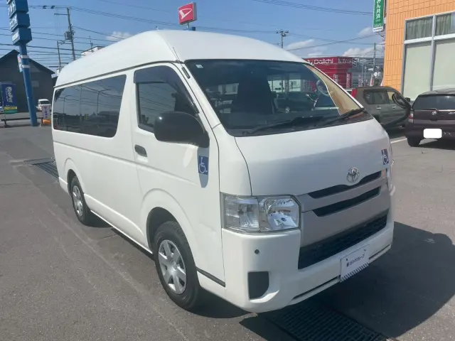 トヨタ ハイエースバン LDF-KDH206K改(4WD)の写真2