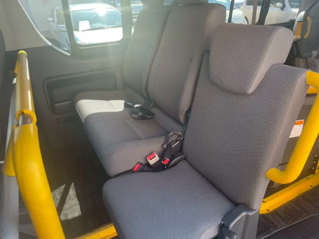 トヨタ ハイエースバン LDF-KDH206K改(4WD)の写真12