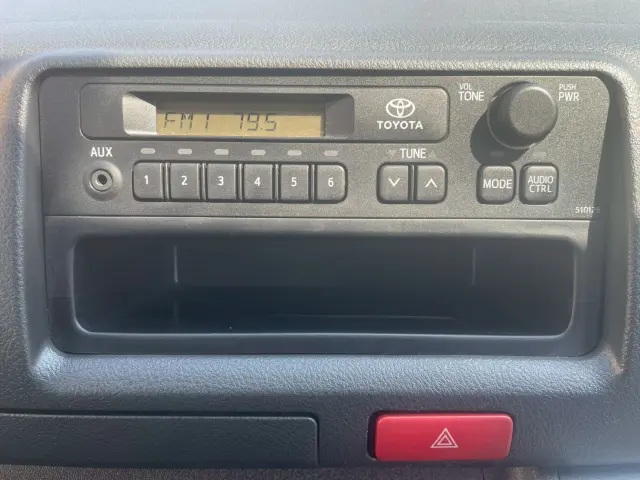 トヨタ ハイエースバン LDF-KDH206K改(4WD)の写真19