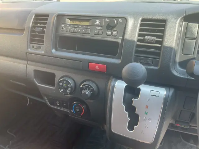 トヨタ ハイエースバン LDF-KDH206K改(4WD)の写真20
