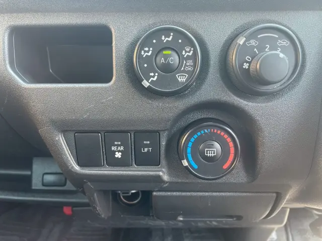 トヨタ ハイエースバン LDF-KDH206K改(4WD)の写真21