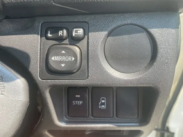 トヨタ ハイエースバン LDF-KDH206K改(4WD)の写真22