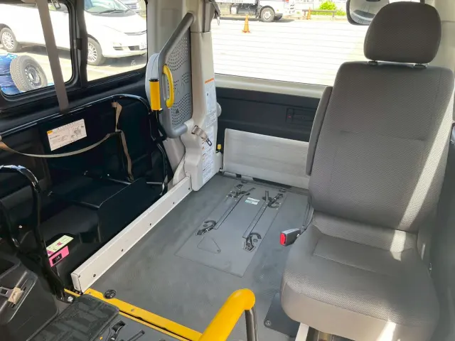 トヨタ ハイエースバン QDF-GDH206K改(4WD)の写真13