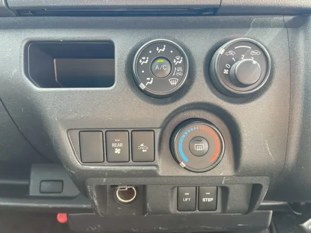 トヨタ ハイエースバン QDF-GDH206K改(4WD)の写真20
