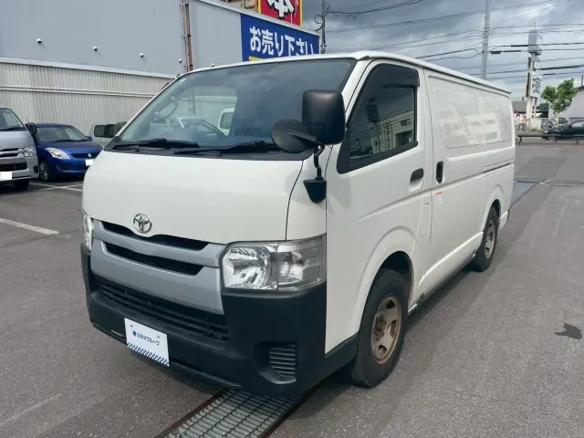 トヨタ ハイエースバン QDF-GDH206V(4WD)の写真1