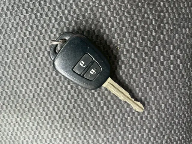 トヨタ ハイエースバン QDF-GDH206V(4WD)の写真20