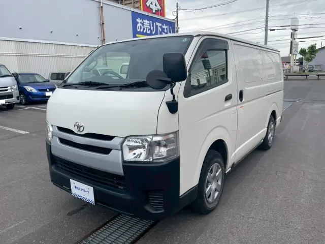 トヨタ ハイエースバン LDF-KDH206V(4WD)の写真1