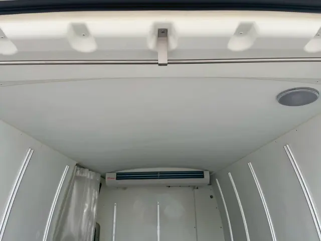 トヨタ ハイエースバン LDF-KDH206V(4WD)の写真5