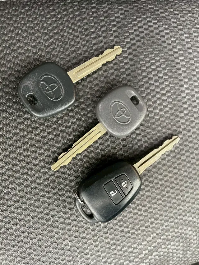 トヨタ ハイエースバン LDF-KDH206V(4WD)の写真18