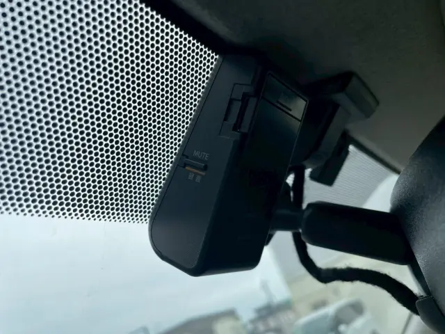 トヨタ ハイエースバン QDF-GDH206V(4WD)の写真15