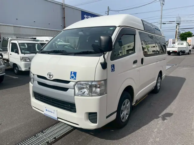 トヨタ ハイエースバン LDF-KDH206K改(4WD)の写真1