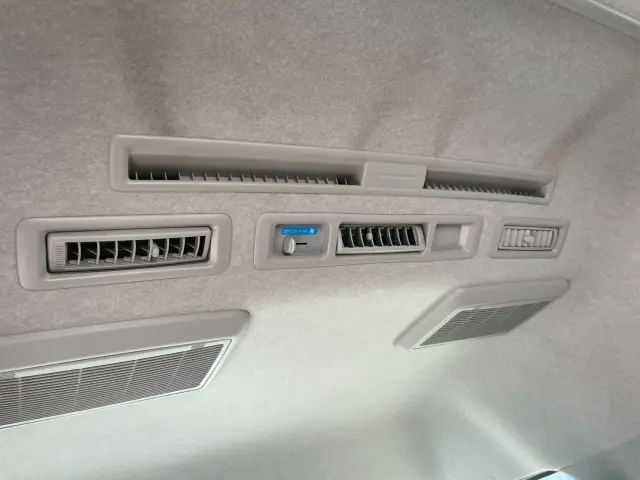 トヨタ ハイエースバン LDF-KDH206K改(4WD)の写真11