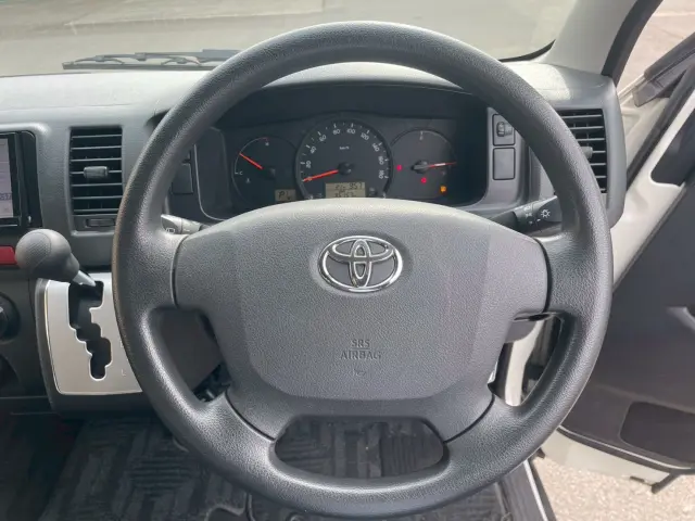 トヨタ ハイエースバン LDF-KDH206K改(4WD)の写真16