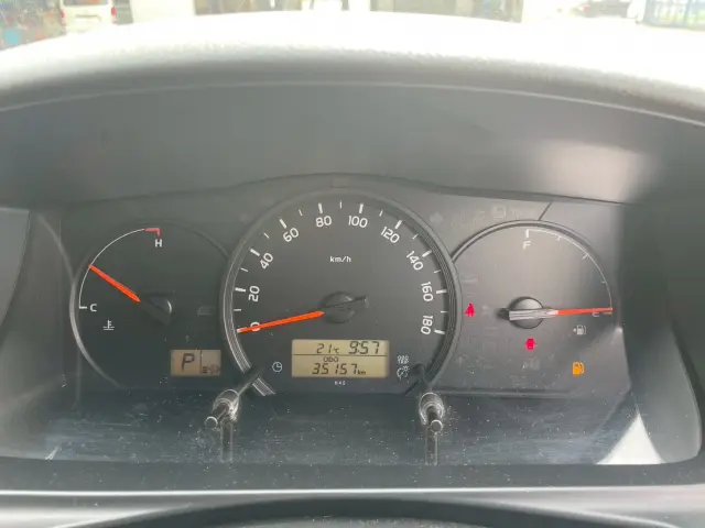 トヨタ ハイエースバン LDF-KDH206K改(4WD)の写真19