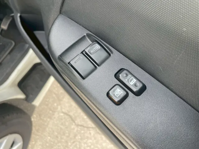 トヨタ ハイエースバン LDF-KDH206K改(4WD)の写真24