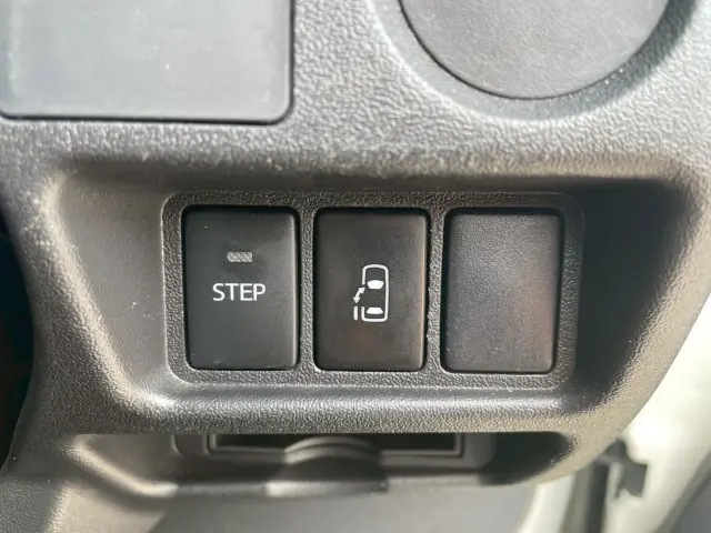 トヨタ ハイエースバン LDF-KDH206K改(4WD)の写真25