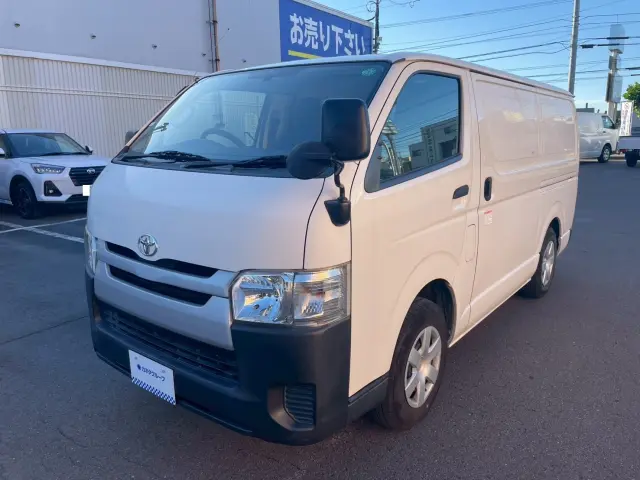 トヨタ ハイエースバン LDF-KDH206V(4WD)の写真1
