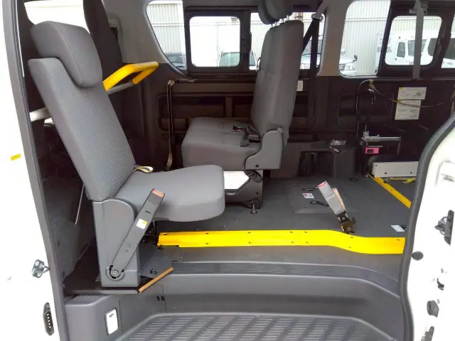 トヨタ ハイエースバン QDF-GDH206K改(4WD)の写真11