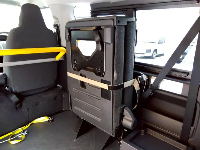 トヨタ ハイエースバン QDF-GDH206K改(4WD)の写真15