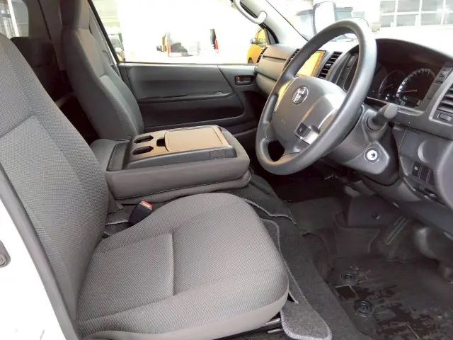 トヨタ ハイエースバン QDF-GDH206K改(4WD)の写真18