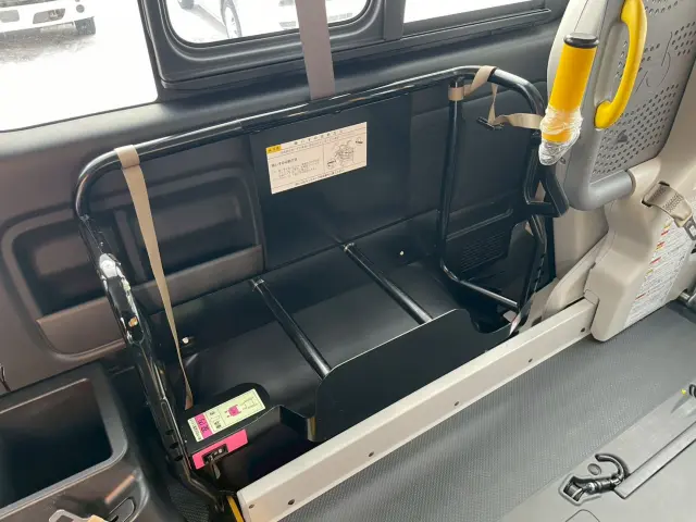 トヨタ ハイエースバン QDF-GDH206K改(4WD)の写真13