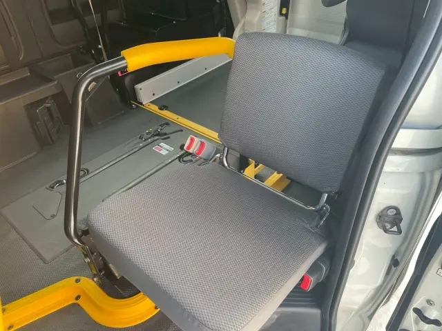 トヨタ ハイエースバン QDF-GDH206K改(4WD)の写真14