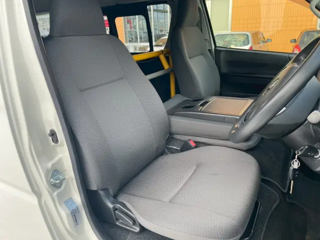 トヨタ ハイエースバン QDF-GDH206K改(4WD)の写真21
