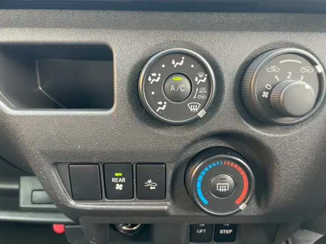 トヨタ ハイエースバン QDF-GDH206K改(4WD)の写真25