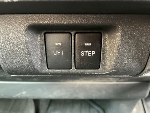 トヨタ ハイエースバン QDF-GDH206K改(4WD)の写真30