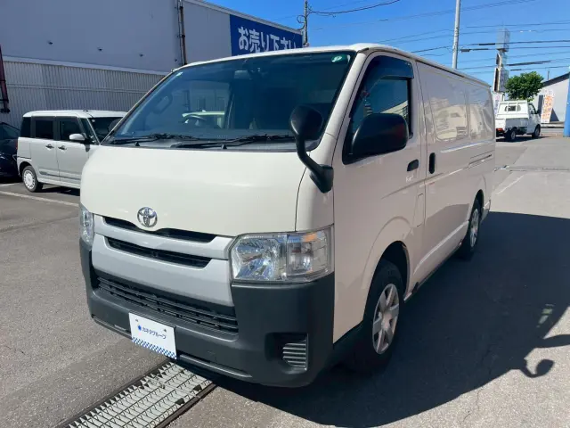 トヨタ ハイエースバン QDF-GDH206V(4WD)の写真1