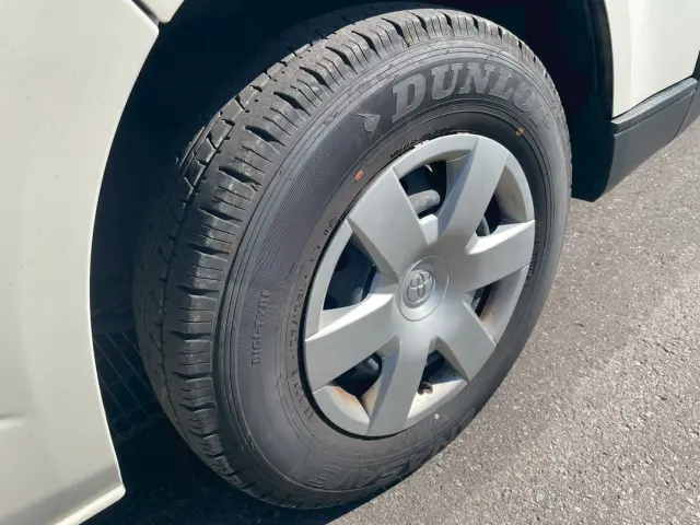 トヨタ ハイエースバン QDF-GDH206V(4WD)の写真20