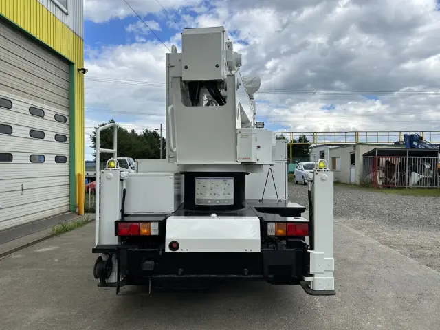 いすゞ エルフ PDG-NKR85YN(2WD)の写真8