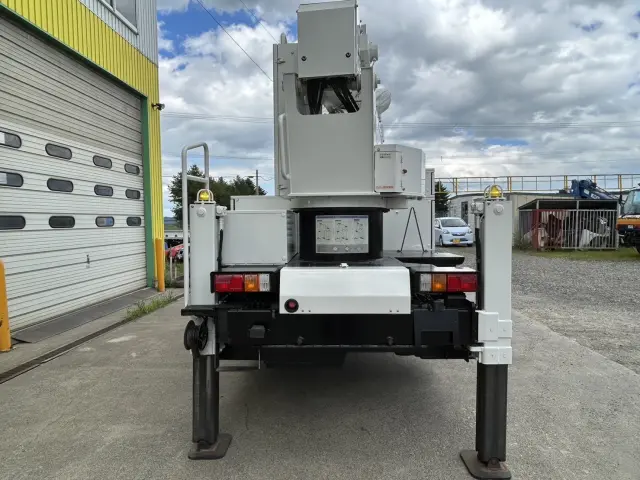 いすゞ エルフ PDG-NKR85YN(2WD)の写真9