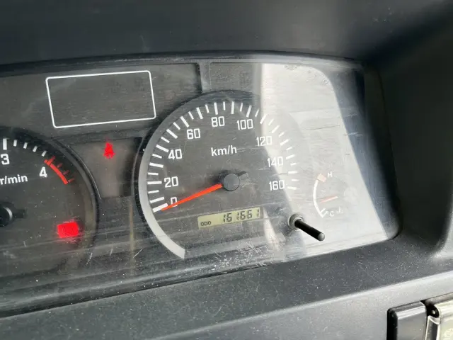 いすゞ エルフ PDG-NKR85YN(2WD)の写真14