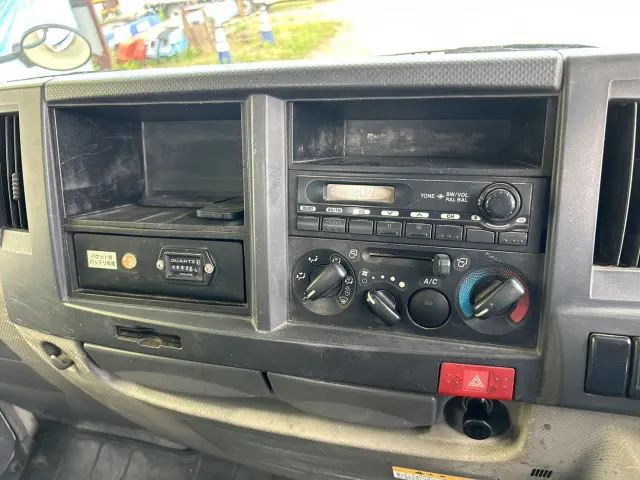 いすゞ エルフ PDG-NKR85YN(2WD)の写真17