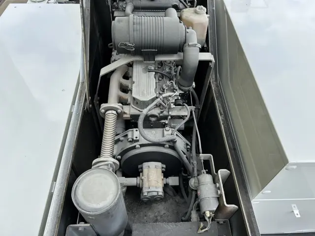 いすゞ エルフ PDG-NKR85YN(2WD)の写真25