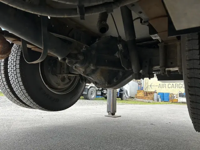 いすゞ エルフ PDG-NKR85YN(2WD)の写真31