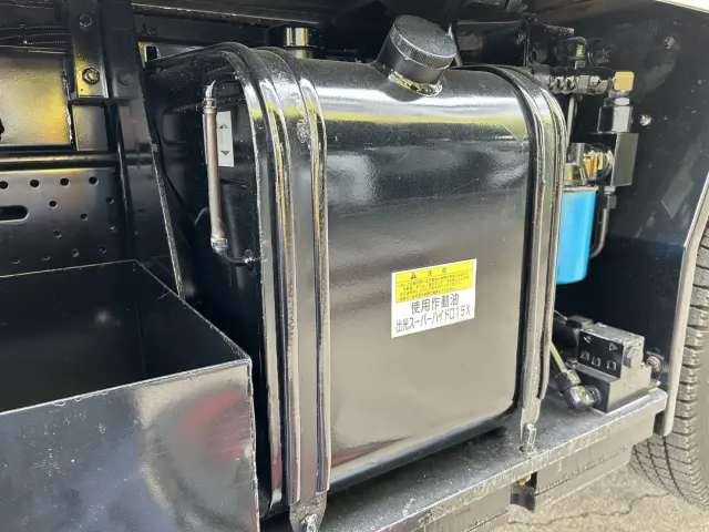 いすゞ エルフ PDG-NKR85YN(2WD)の写真35