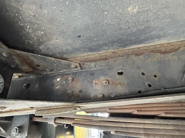 いすゞ エルフ PDG-NKR85YN(2WD)の写真42