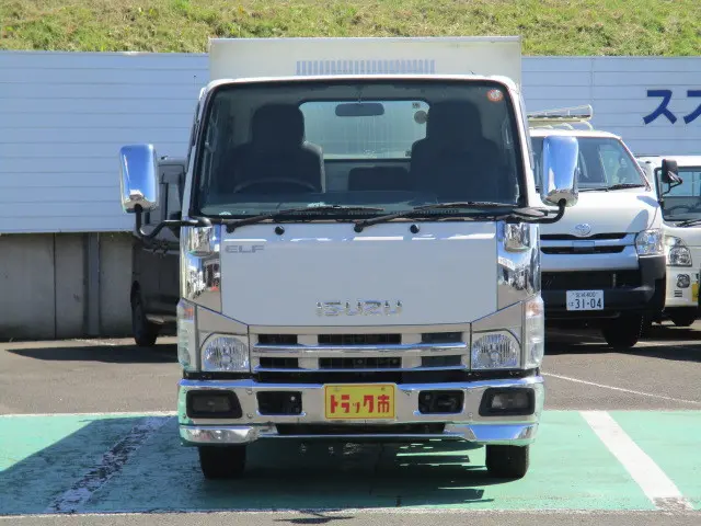 いすゞ エルフ BDG-NKR85AD(2WD)の写真3