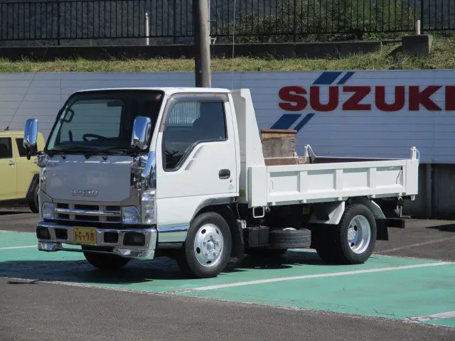 いすゞ エルフ BDG-NKR85AD(2WD)の写真5