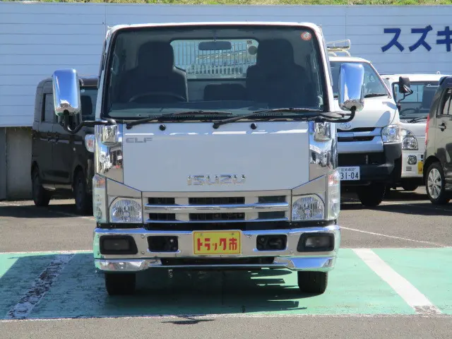 いすゞ エルフ BDG-NKR85AD(2WD)の写真6