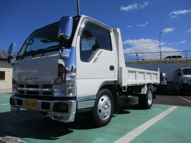 いすゞ エルフ BDG-NKR85AD(2WD)の写真18