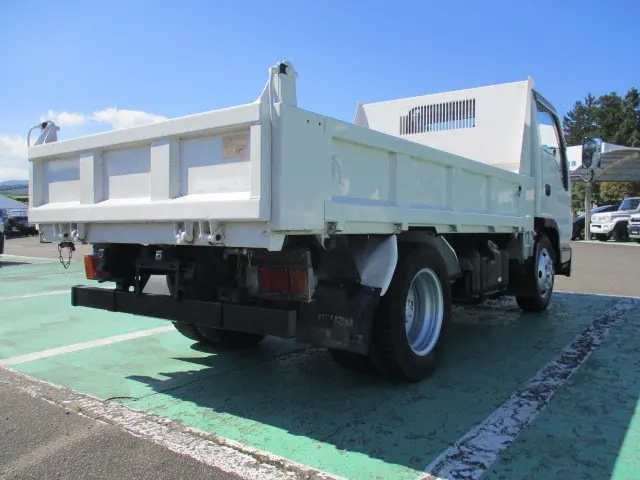 いすゞ エルフ BDG-NKR85AD(2WD)の写真24