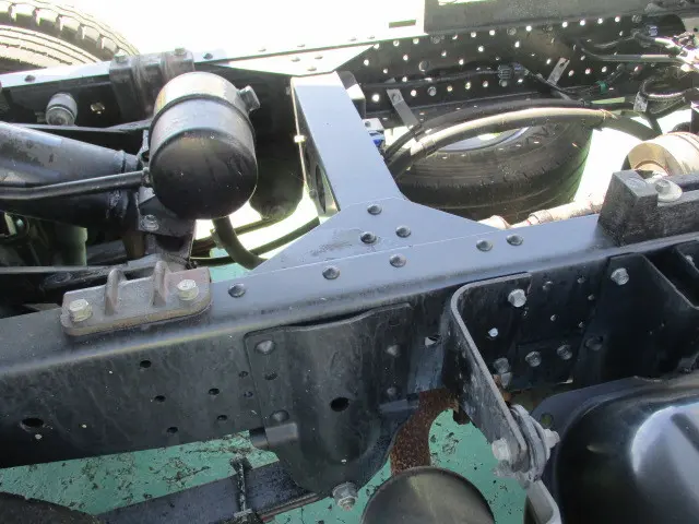 いすゞ エルフ BDG-NKR85AD(2WD)の写真40
