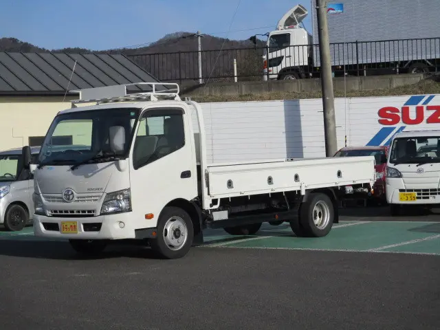 トヨタ トヨエース SKG-XZC710(2WD)の写真2