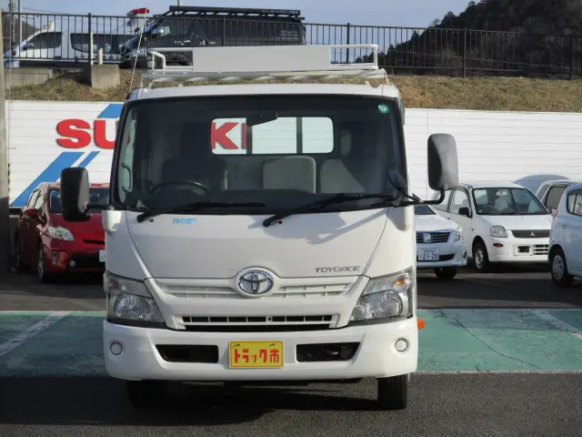 トヨタ トヨエース SKG-XZC710(2WD)の写真3
