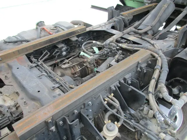 いすゞ エルフ BDG-NKR85AN(2WD)の写真11