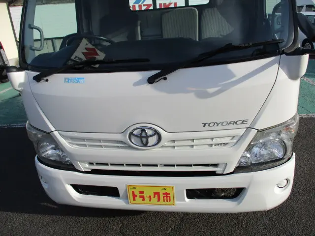 トヨタ トヨエース SKG-XZC710(2WD)の写真16